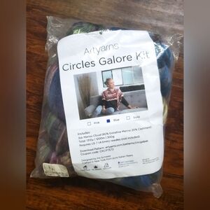 Artyarns circles galore kit in blue